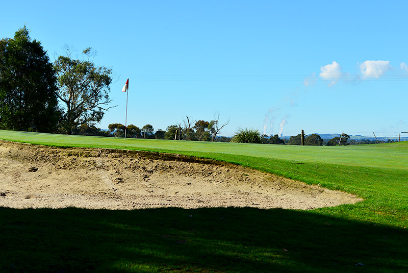 11th hole green and greenside bunkers